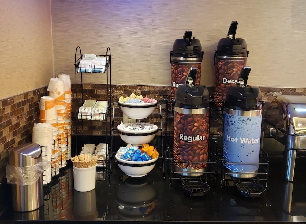 Comfort Inn & Suites South Hill I-85 Экстерьер фото
